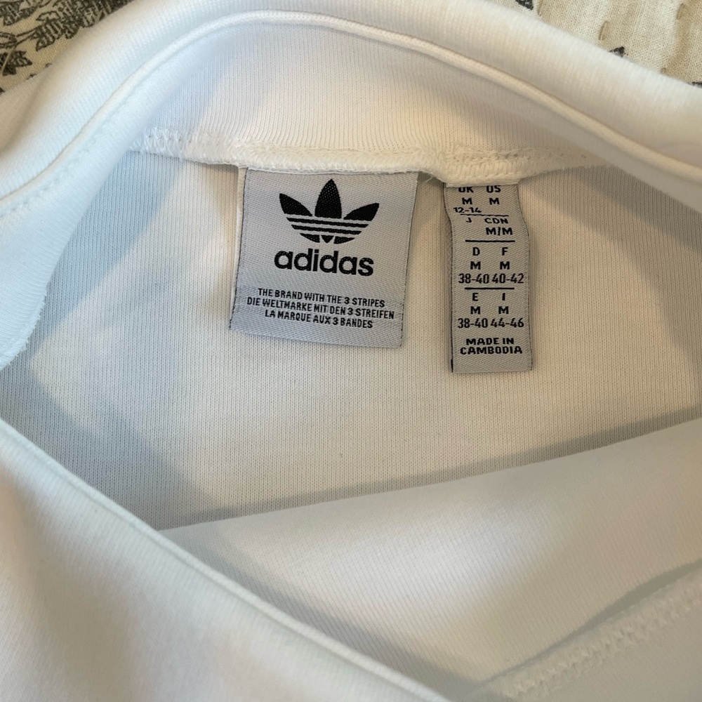 adidas Adicolor Neuclassics Oversized White Mockneck Women’s Sweatshirt - Picture 4 of 6
